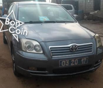 TOYOTA AVENSIS ÉDITION 2005 