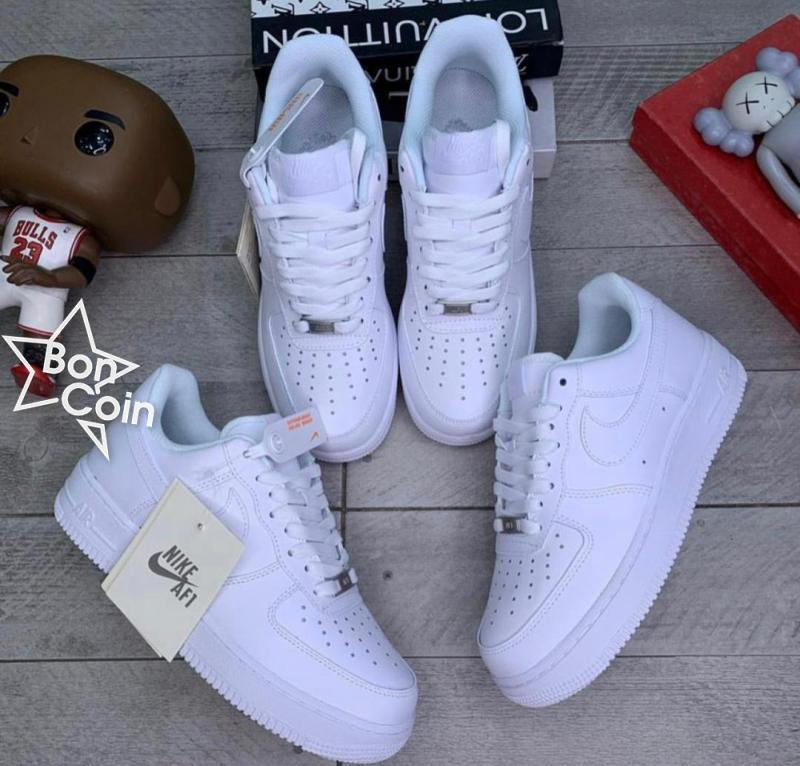 TENNIS AIR FORCE ONE BLANCHE prix 15 500 FCFA Cameroun Yaounde Boncoin
