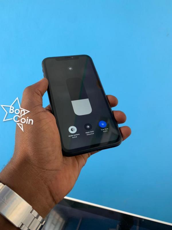 IPhone XR 64Go Noir - Très Bon état Reconditionné (MBMSERVICES13)