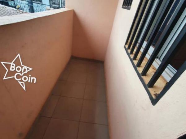 Appartement à louer à Efoulan, Yaoundé