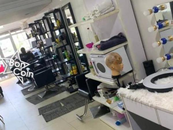 Fond de commerce d'un salon coiffure à Douala, Ange Rafael  