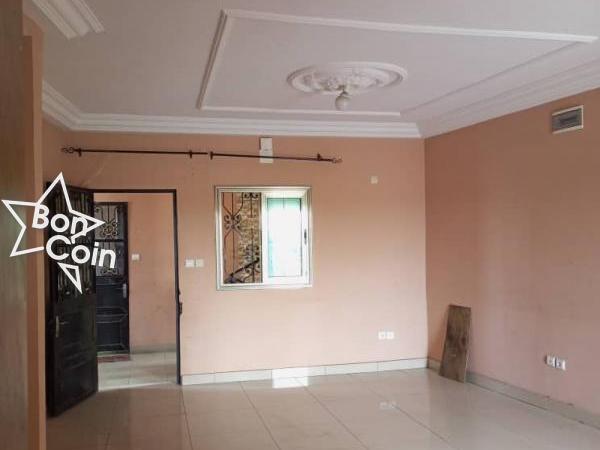 Appartement à louer à PK14, Douala