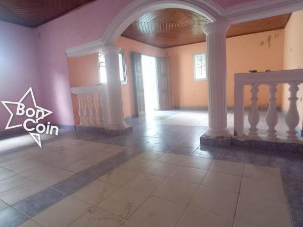 Villa à louer à PK13, Douala