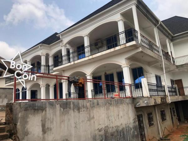 Duplex moderne à louer à Yaoundé, Nkolfoulou