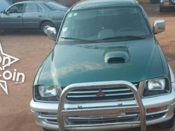 Mitsubishi l200 année 2006