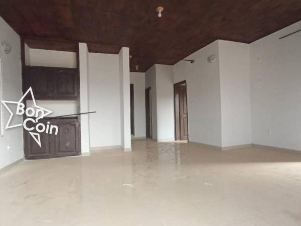 Appartement moderne à louer à Nkolfoulou, Yaoundé