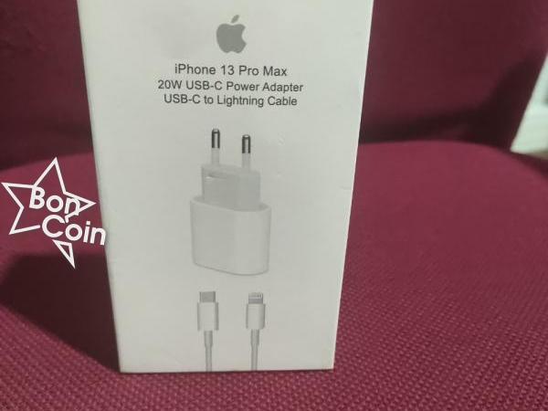 Boîtiers et câbles pour iPhone 