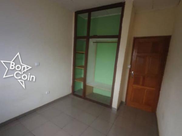 Appartement à louer à Efoulan, Yaoundé