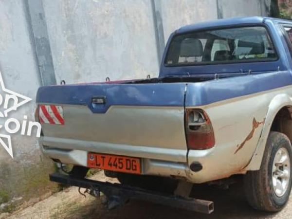Mitsubishi pickup L200 année 2004