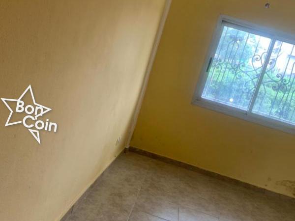 Appartement moderne à louer à Titi Garage, Yaoundé