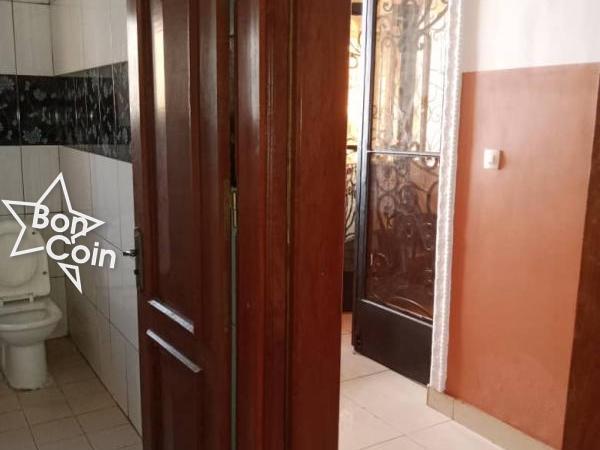 Appartement à louer à Omnisports, Yaoundé