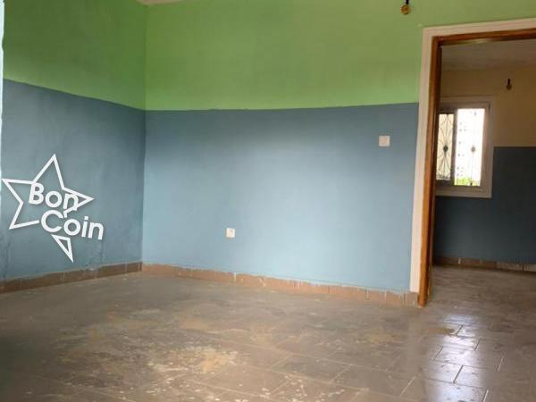 Studio moderne à louer à Fougerolles, Yaoundé