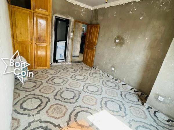Appartements 3 chambres à louer à Bonamoussadi, Douala