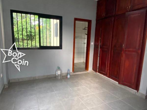 Appartement à louer à Bonapriso, Douala