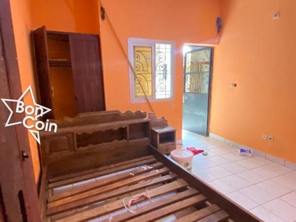Chambre moderne à louer à Logbessou, Douala