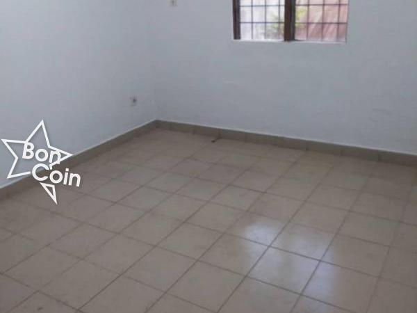 Appartement moderne individuel à louer à bastos, Yaoundé
