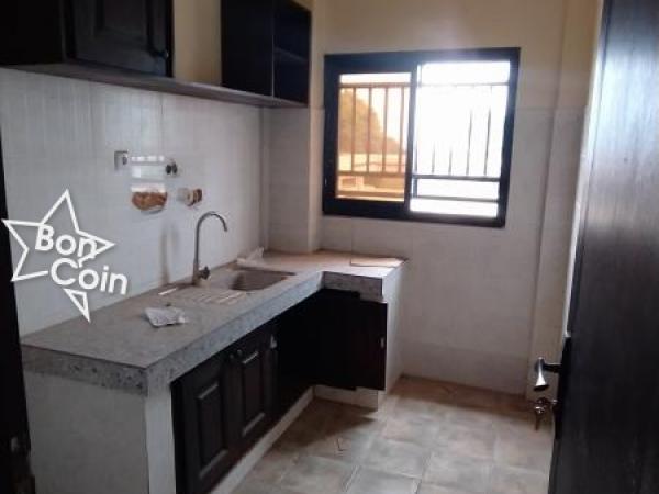 Appartement moderne à louer à Yaoundé, Nkolfoulou