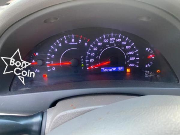 Toyota camry LE 2011 