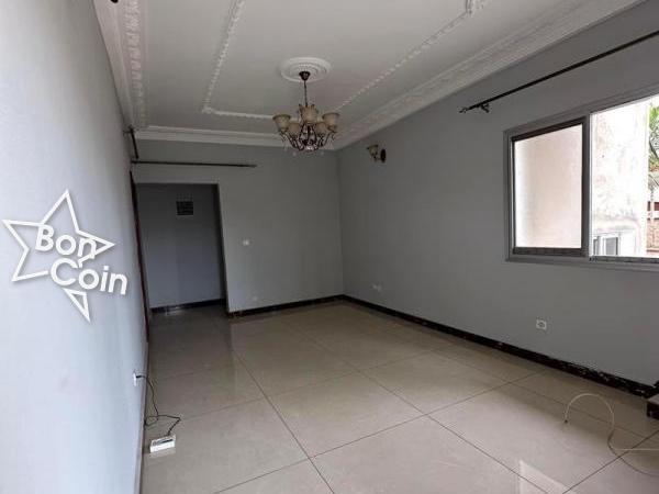Studio moderne à louer à Elig Essono, Yaoundé 
