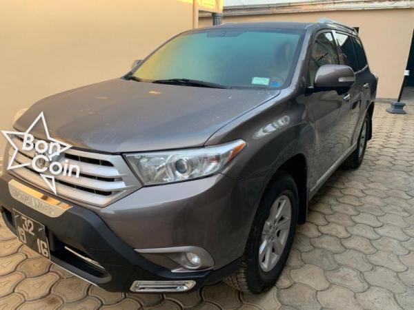 Toyota highlander XLE AWD 2014