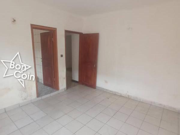 Villa à louer à Douala, Bonapriso 