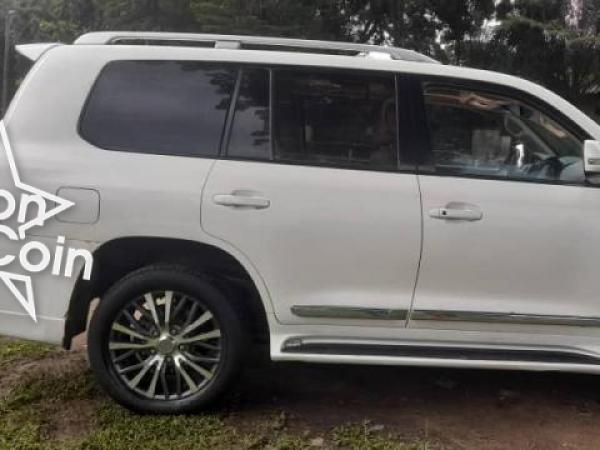 Toyota Land Cruiser 2010