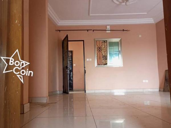 Appartement à louer à PK14, Douala