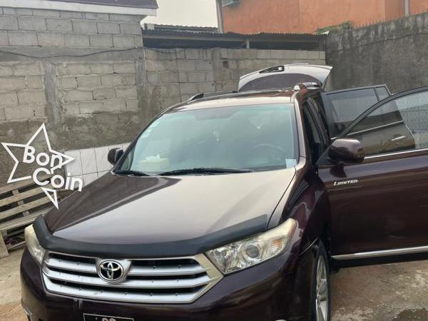 TOYOTA HIGHLANDER 2013