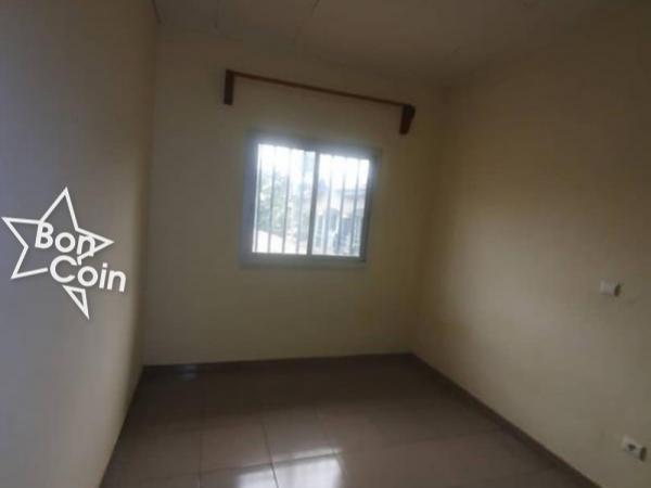 Appartement à louer à Efoulan, Yaoundé