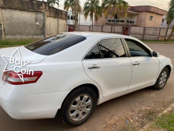 Toyota camry LE 2011 