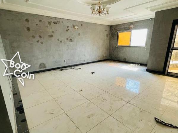 Appartements 3 chambres à louer à Bonamoussadi, Douala