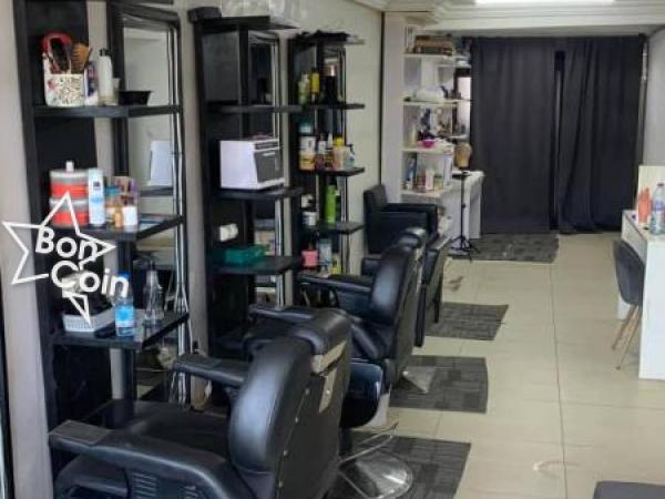 Fond de commerce d'un salon coiffure à Douala, Ange Rafael  