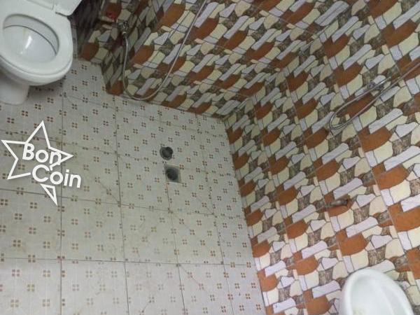 Chambre moderne à louer à Ndokoti, Douala