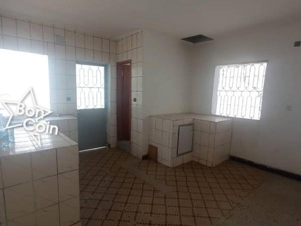 Villa à louer à Douala, Bonapriso 