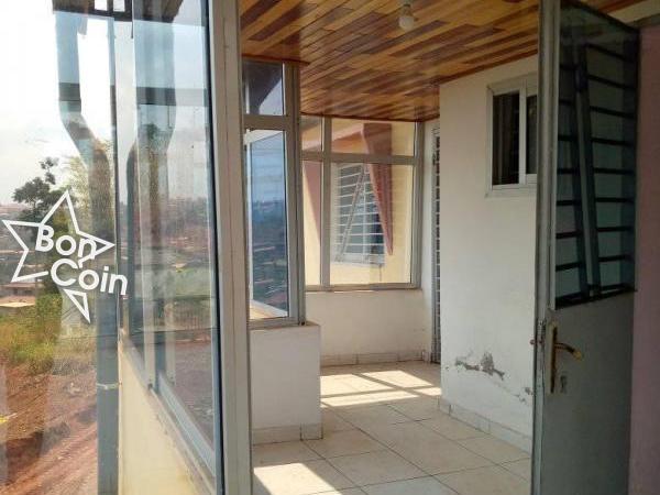 Villa 3 chambres à louer à Nkolfoulou, Yaoundé