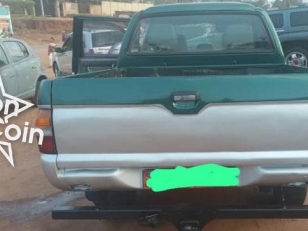 Mitsubishi l200 année 2006
