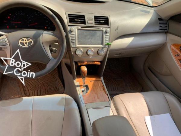 Toyota camry XLE 2011