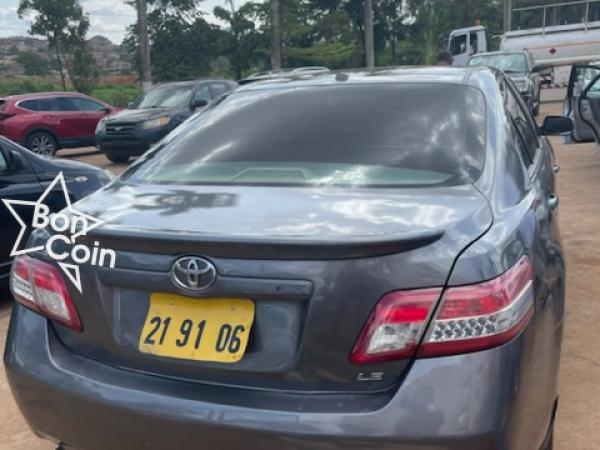 Toyota Camry LE 2011 