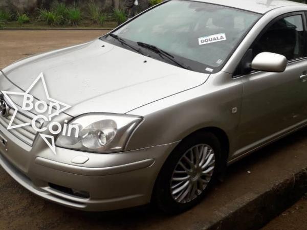 TOYOTA AVENSIS 2004