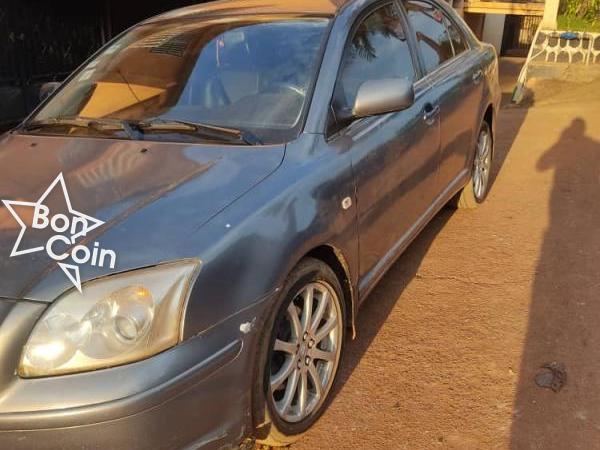 Toyota Avensis Liftback 2005