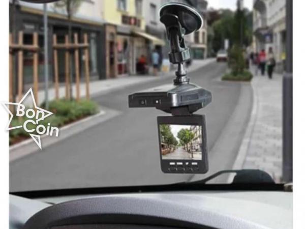 Mini-Caméra HD pour Voiture avec Écran Pliable