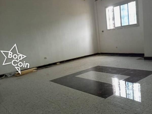 Appartements à louer à Logpom, Douala