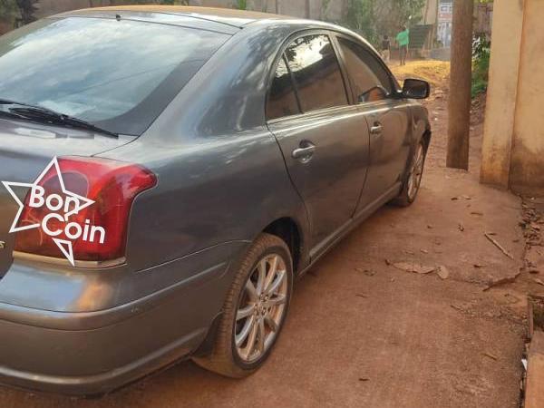 Toyota Avensis Liftback 2005