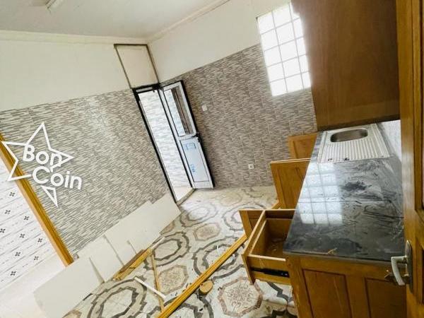 Appartements 3 chambres à louer à Bonamoussadi, Douala