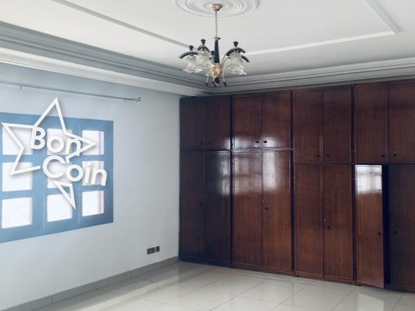 GRANDE VILLA  À LOUER À BASTOS, YAOUNDE