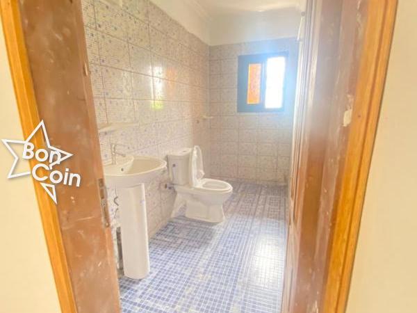 Studio moderne à louer à Logpom, Douala