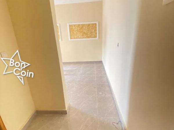 Studio moderne à louer à Logpom, Douala