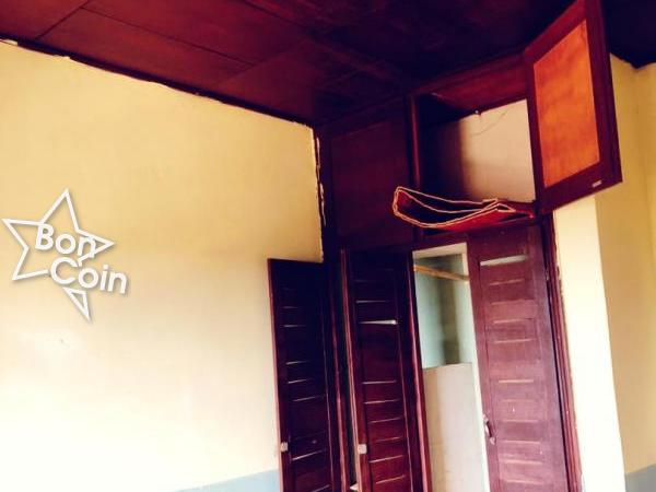 Appartement 03 chambres à louer à Fourgerol, Yaoundé