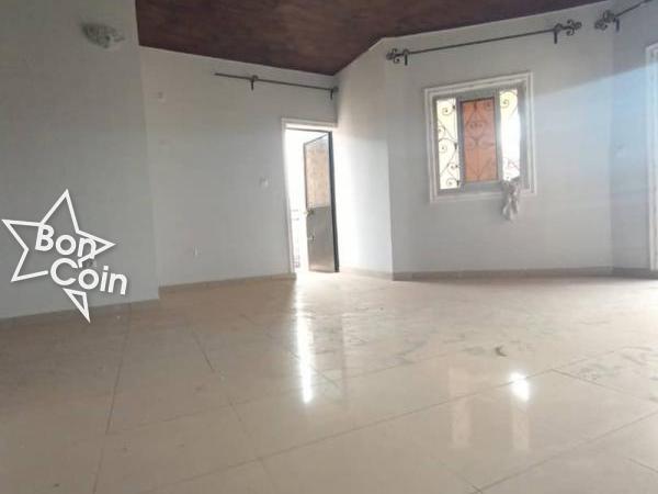 Appartement moderne à louer à Nkolfoulou, Yaoundé