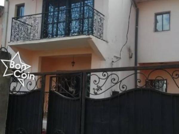 Duplex à vendre à Yaoundé, Ahala